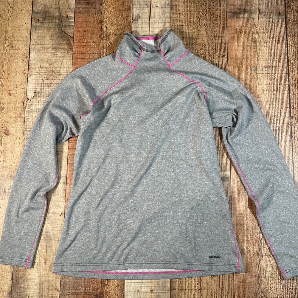 Patagonia Capilene 3 Midweight Medium Gray Pink Base Layer Top Long Sleeve Mock